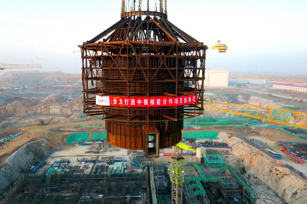 2、中俄核能合作项目徐大堡核电3号机组模块吊装.jpg